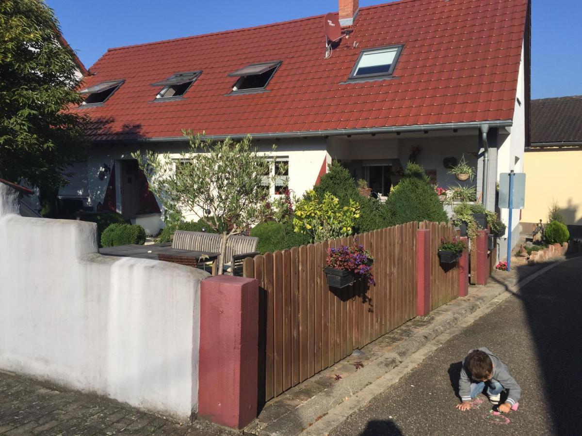 Ferien- Und Monteurswohnung Heilbrunnen Woerth am Rhein Eksteriør billede